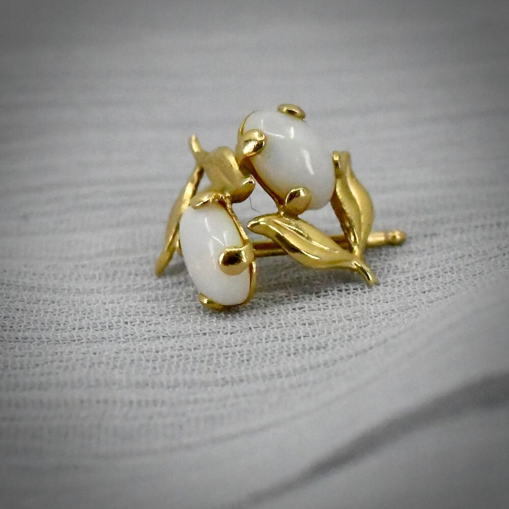 Vintage 14K Gold Natural Opal Leaf Stud Earrings 0.73g